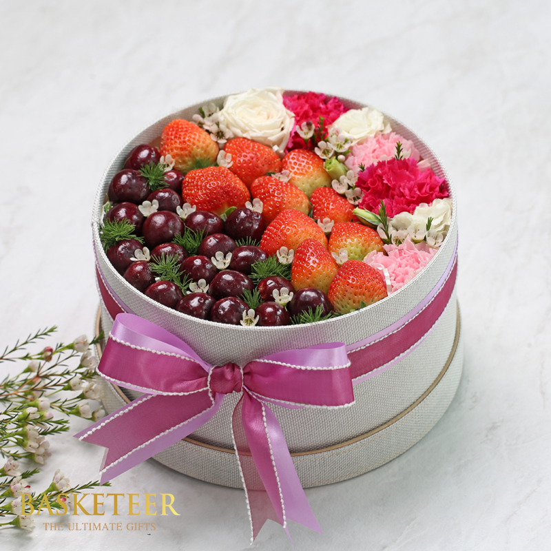 Mixed Berry Box With Flowers