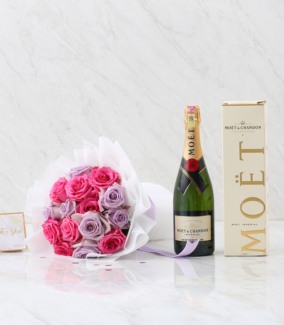 Rosy Twilight Bouquet & Bubbly Wine Gift