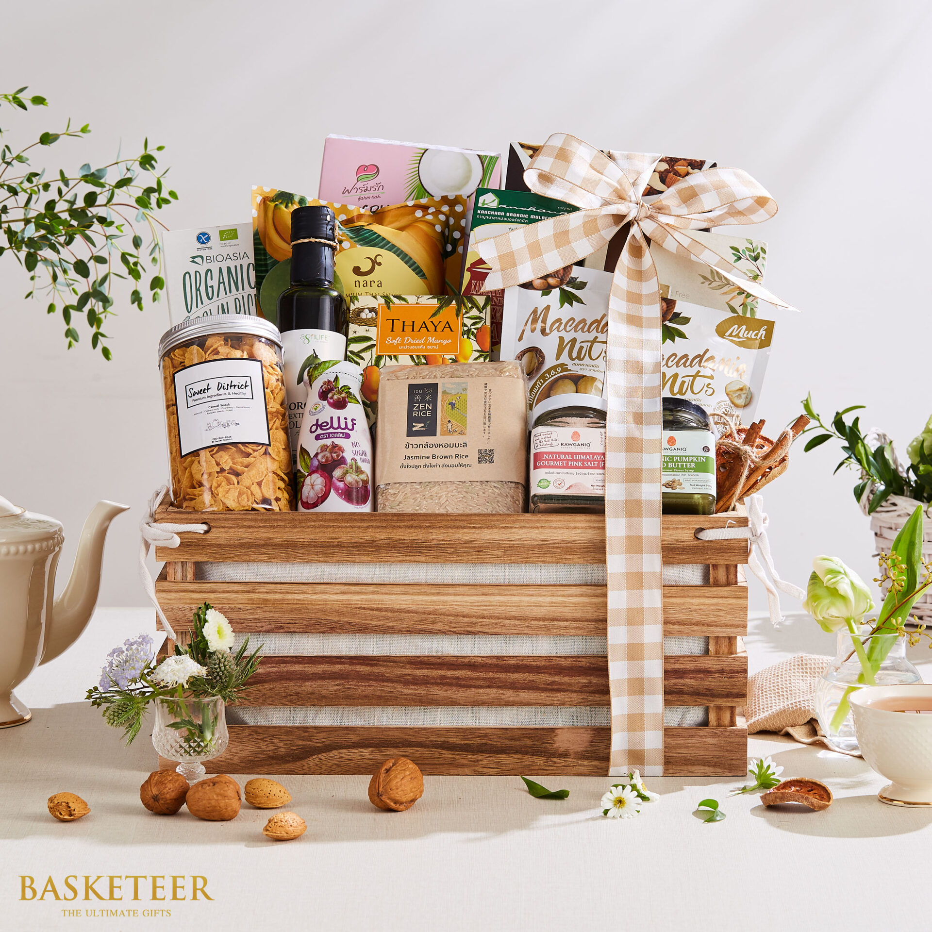 Savor Thailand's Best Gift Selection, Thai Product Gift Basket