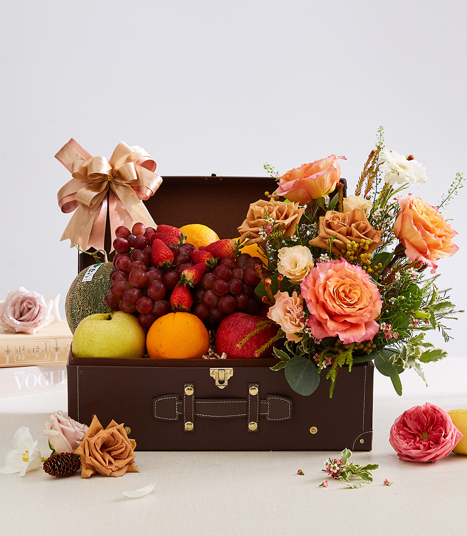 Mixed Fruits And Flowers Basket