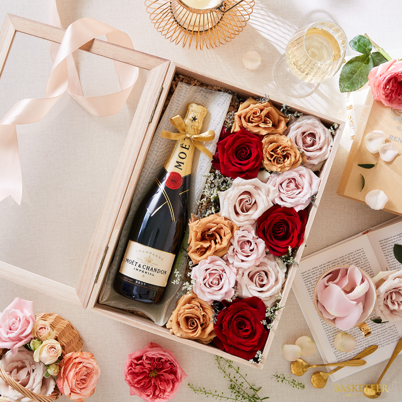 Luxury Champagne And Flowers Gift Box