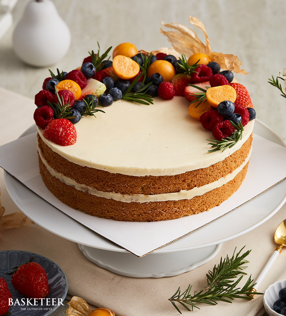 Mix berries Vanilla butter Cake