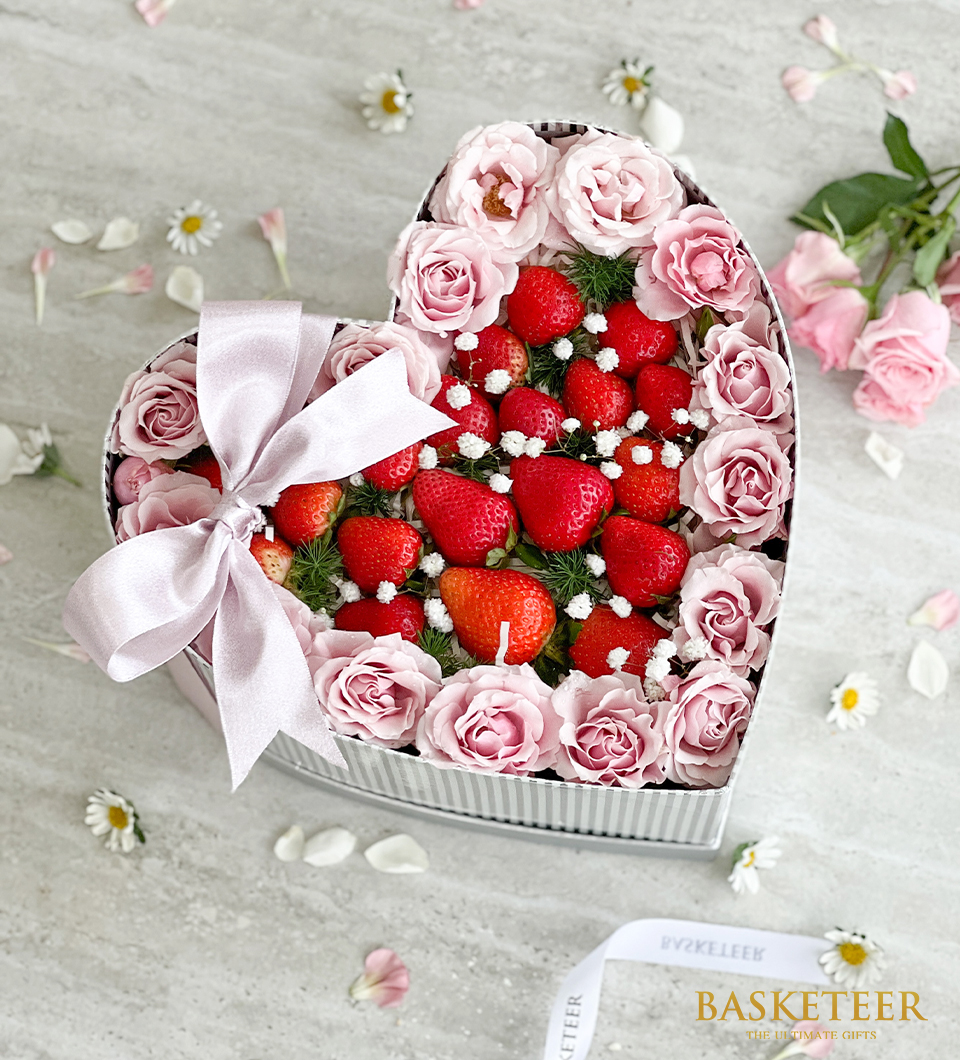 Flowers & Strawberry Heart Gifts Box