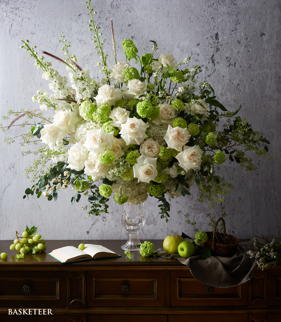 Flowers in a vase, English style, White tones