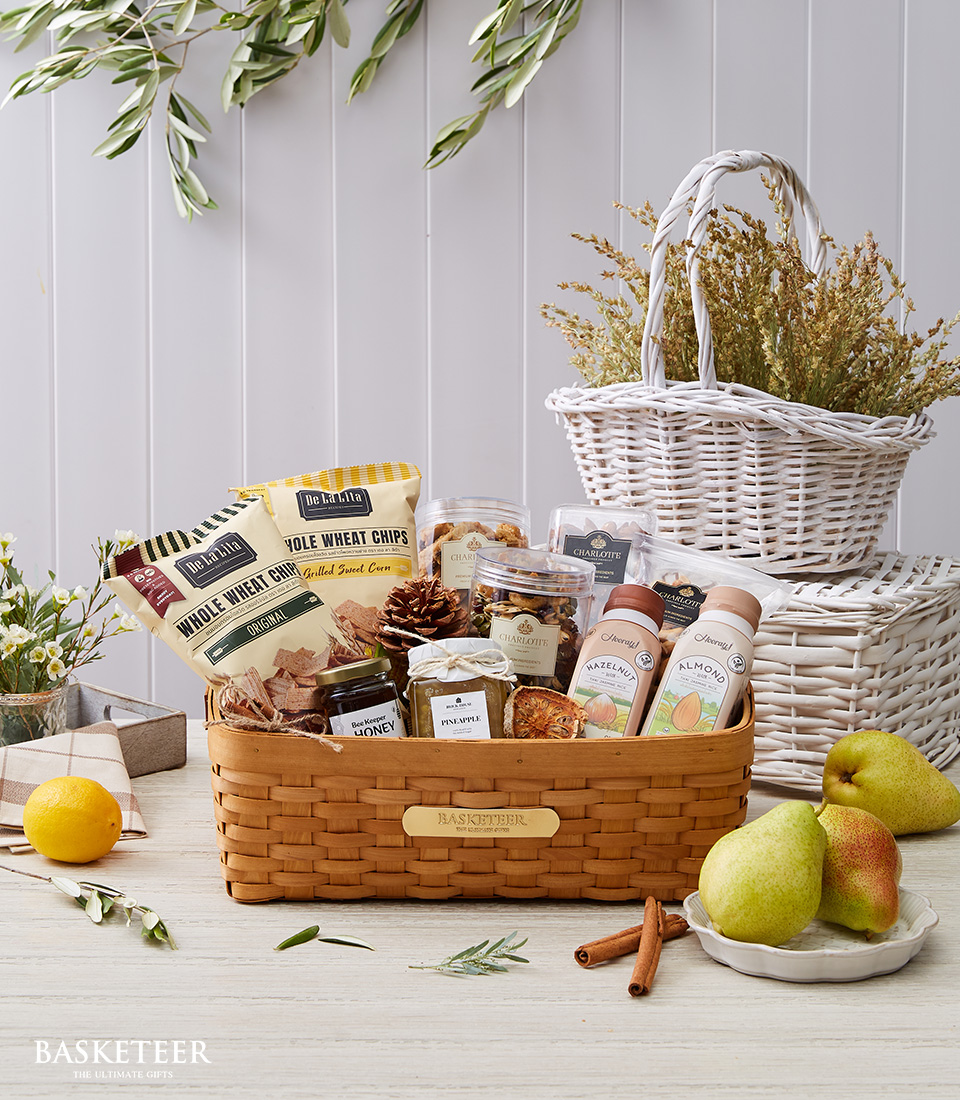 Organic Product And Mixed Nuts Gift In Basket