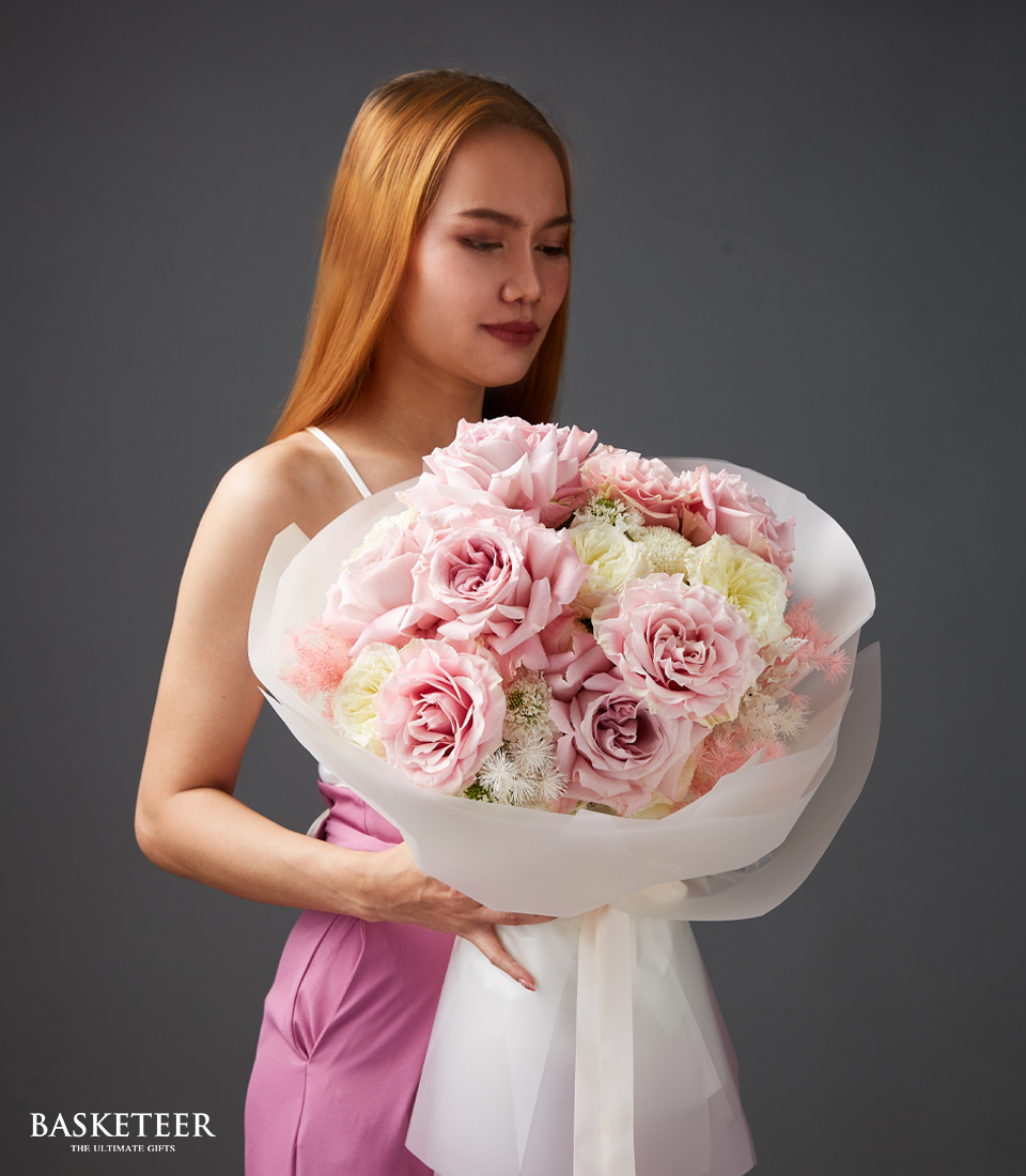 Valentine's day Mixed Roses In Mayra White Roses and Pink Mondial Roses Bouquet