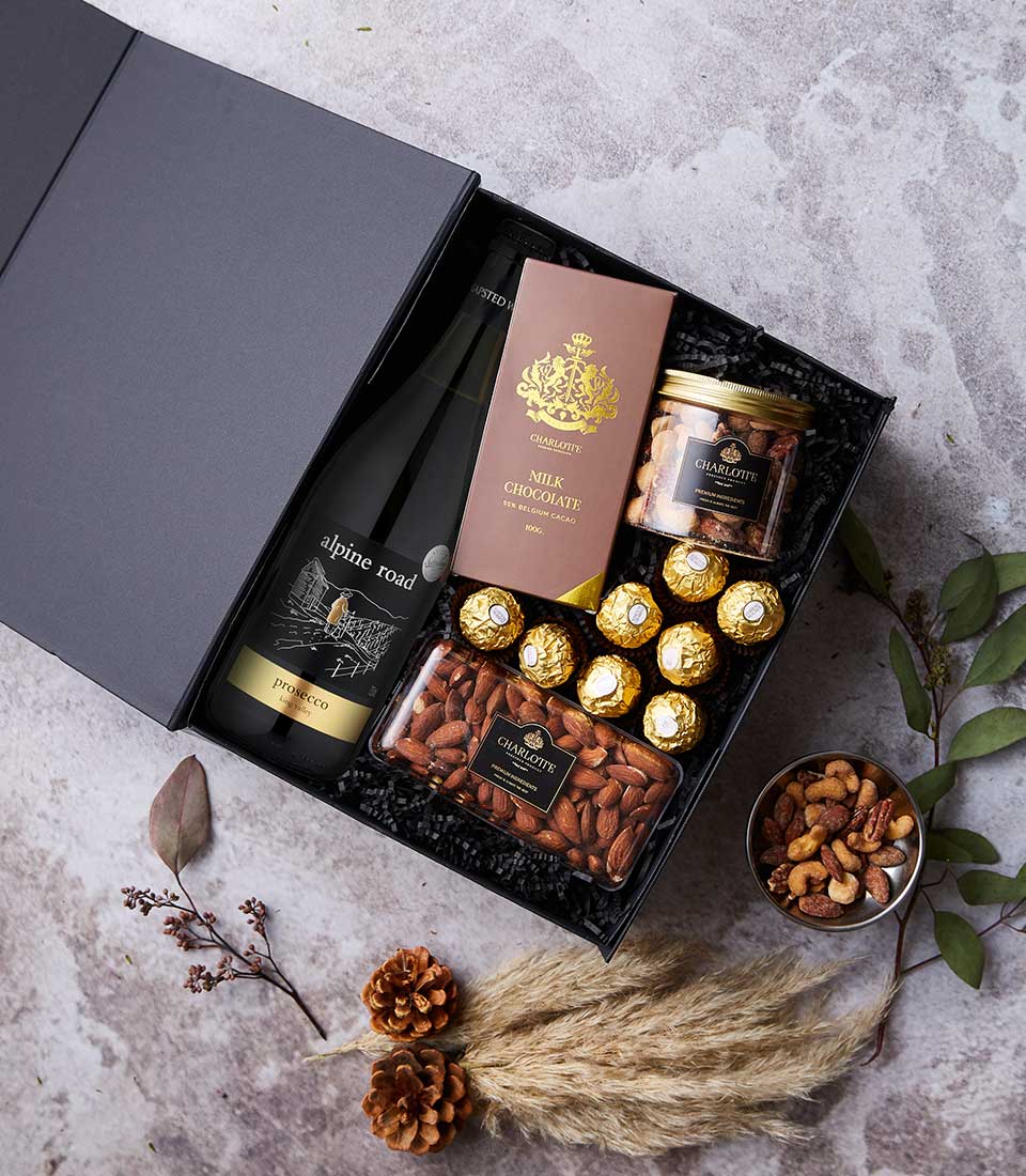 Experience luxury like never before with our exclusive Luxury Wine Chocolate Set, curated to elevate your senses and delight your palate.