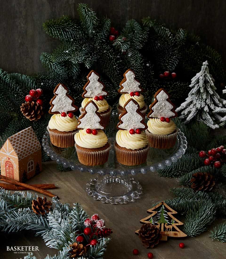 Jingle Bell Ginger Cupcakes 6 Pcs