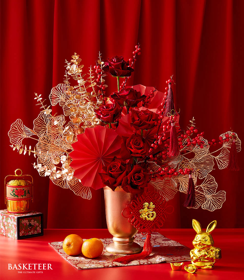 Elegant Imported Roses Lunar New Year Gift In Vase