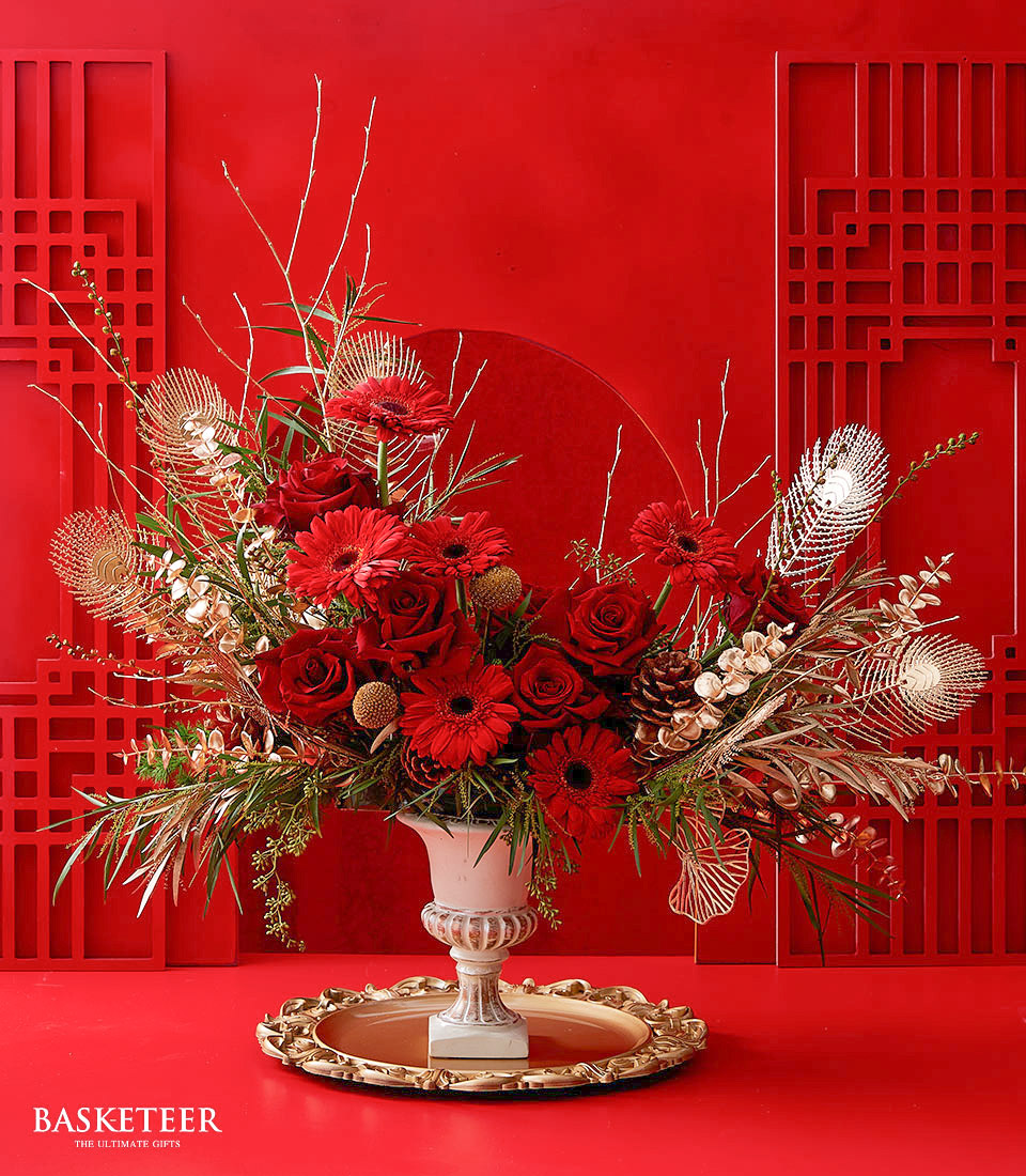 Deluxe Chinese New Year Imported Roses Ensemble Gift In a Vase