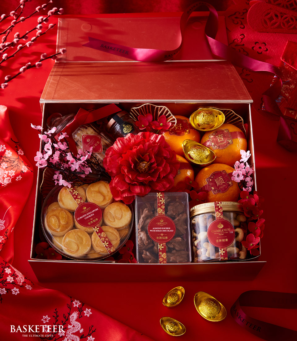 Mandarin Orange With Cookies And Mixed Nuts In The Rose Gold Box, Chinese New Year