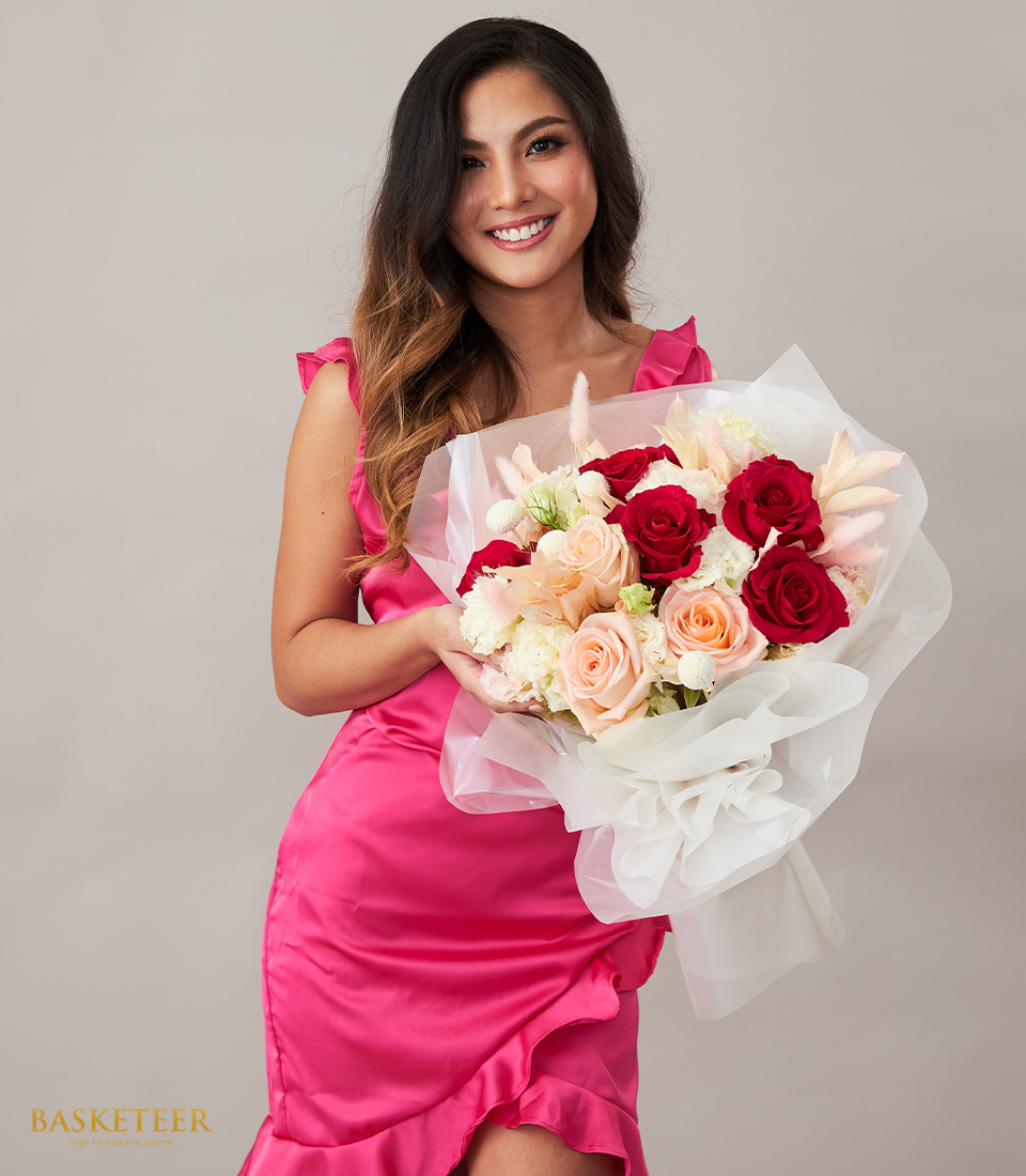 Valentine's day Explorer Roses and Shimmer Roses Bouquet