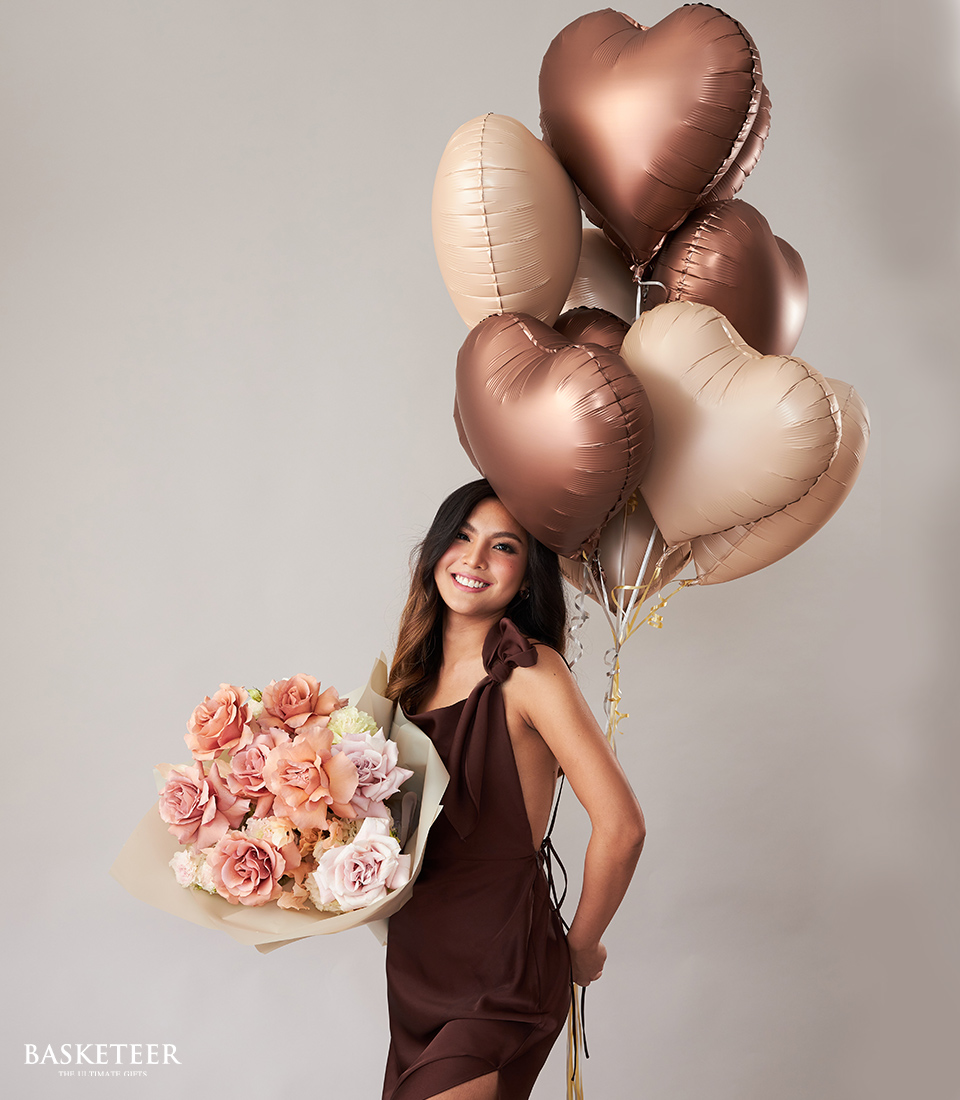 Brown Heart Balloons With Roses Bouquet Extravaganza Set