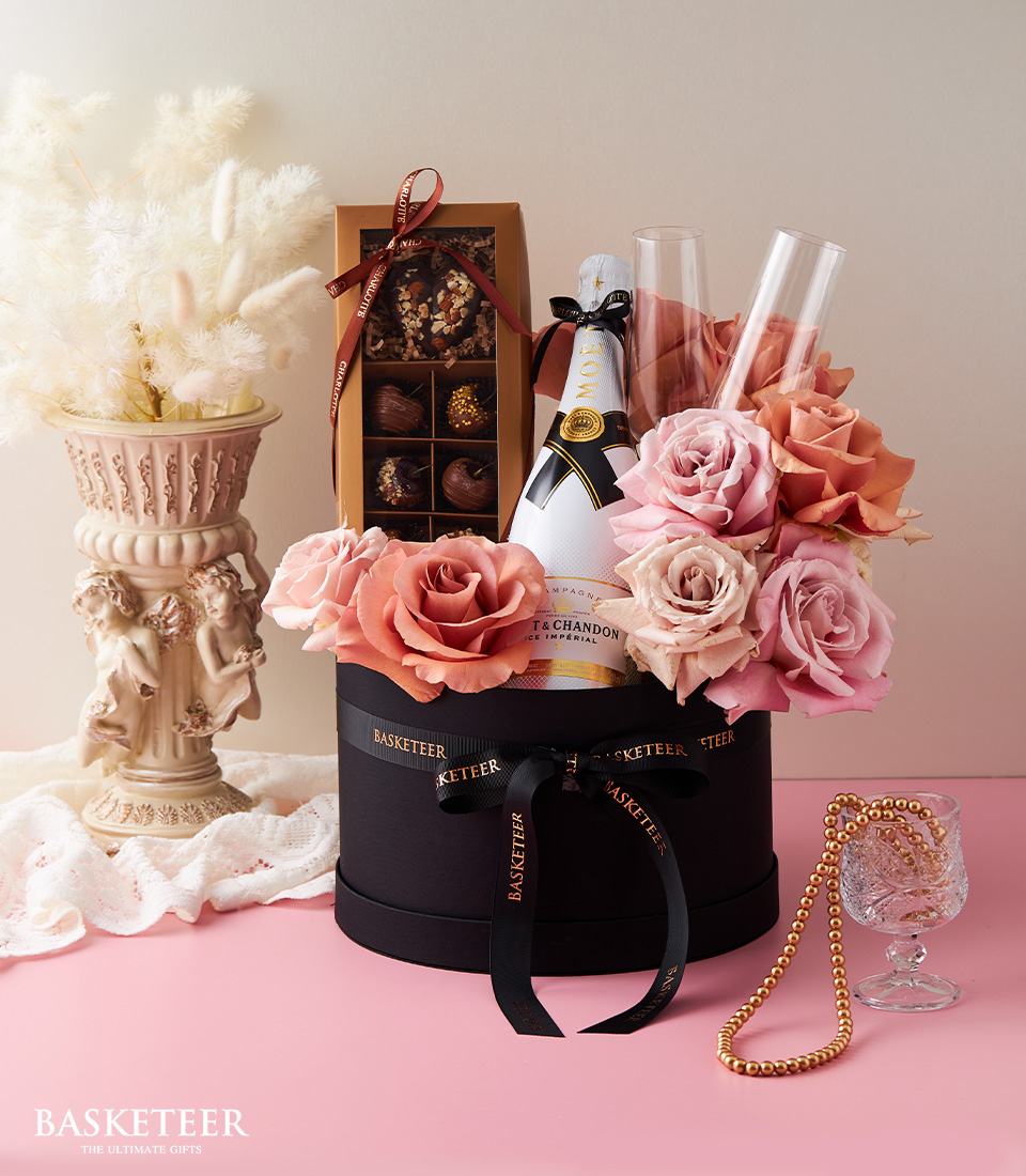Luxury Wine Toffee Roses Box