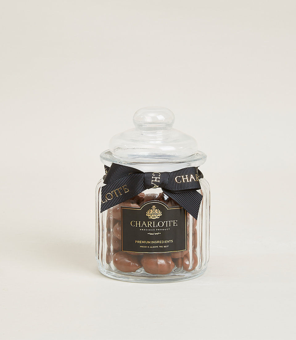 CHARLOTTE Glazed almond – milk chocolate 170g.