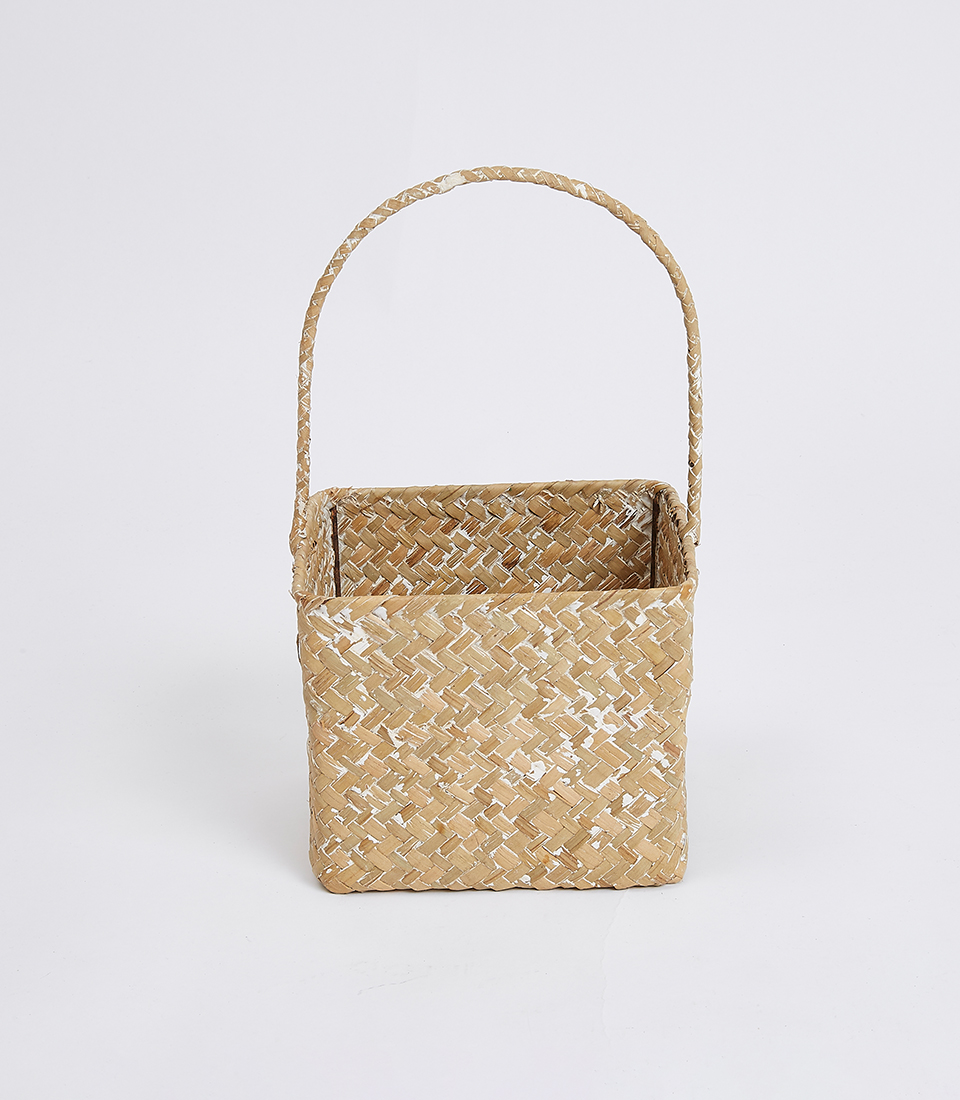 Discover our collection of handle rattan storage baskets, ideal for keeping your space neat and organized. These empty baskets offer both style and functionality for any room in your home.