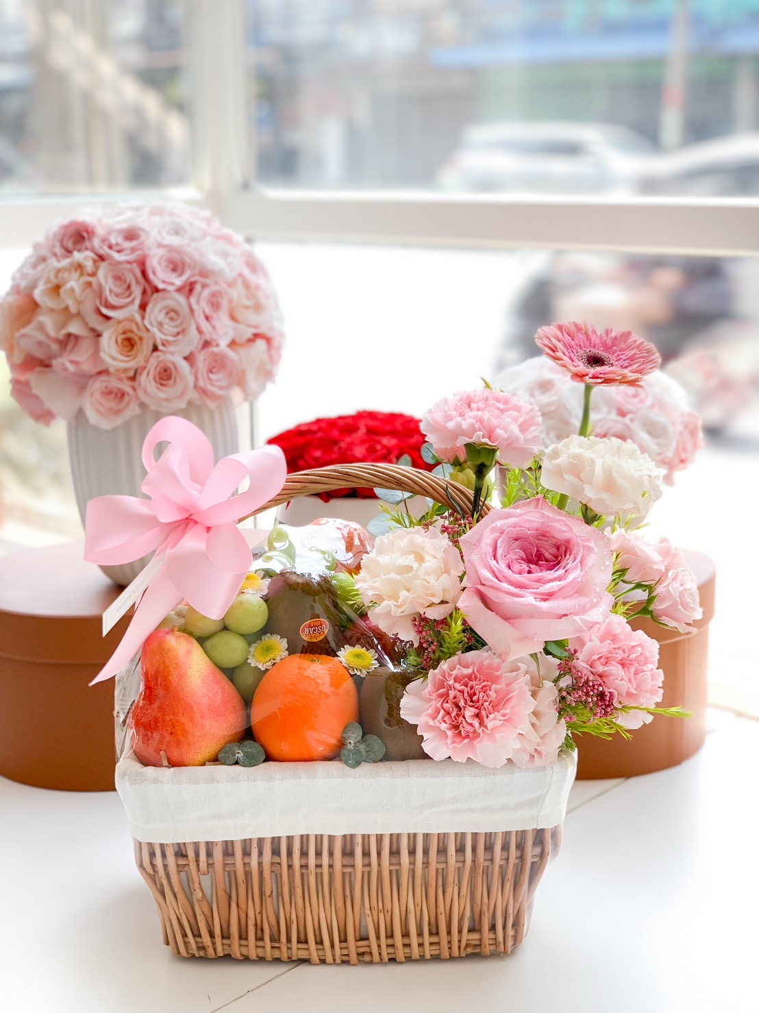 Fruits&Flower For special people, Fruits&Flower for visiting sick people, Congratulation Fruits&Flower For Customers To Build Relationships With Customers, Boss Gifts, Fruits&Flower for Dad & Mom, Congratulation Gifts Delivery, Other special occasions, Seasonal fruit