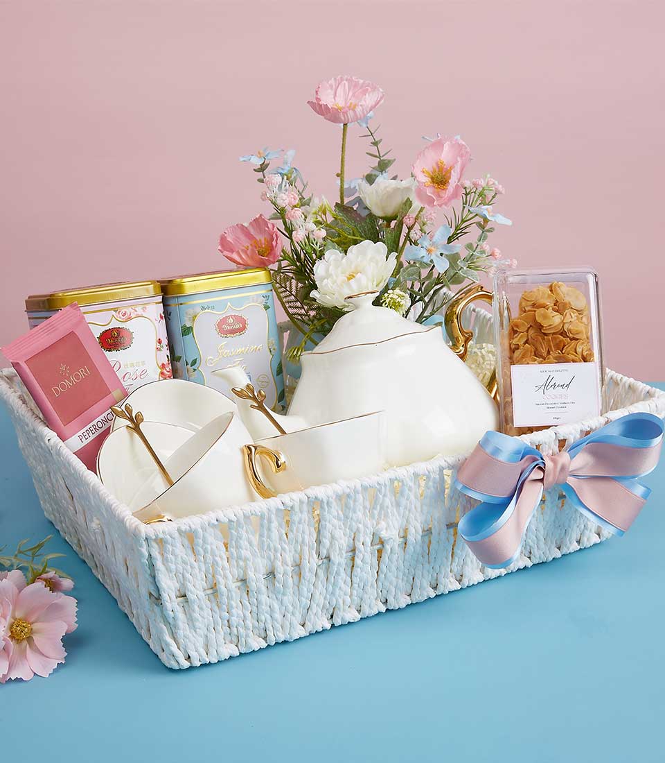 ชุดของขวัญวันแม่พรีเมี่ยม, พวงมาลัยวันแม่, ไหว้แม่, 12 สิงหา, ของขวัญวันแม่, วันแม่, Gift Mother's Day, Mother's Day, Gifts, Malai, Spa Gift for Mom, Mom, Mom of Day, ชุดของขวัญสปาสหรับแม่, ของขวัญแม่. Gift Basket for Mom, ดอกมะลิวันแม่
