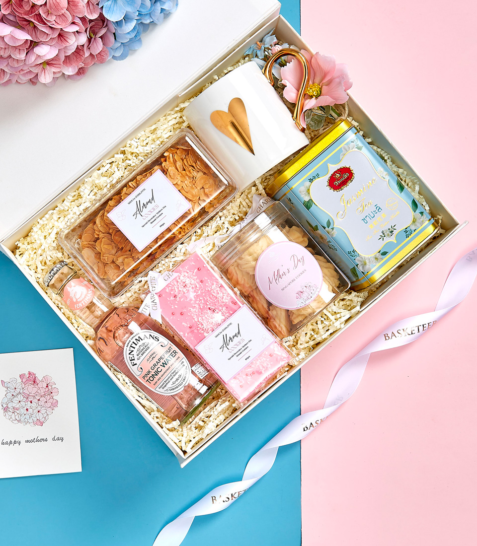 Sip and Savor: Cookie & Tea Collection
