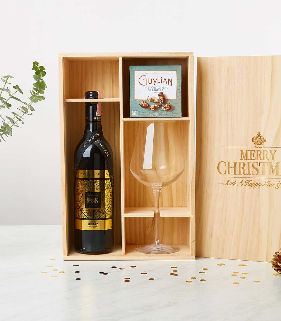 Wine Embrace With Chocolate In Box