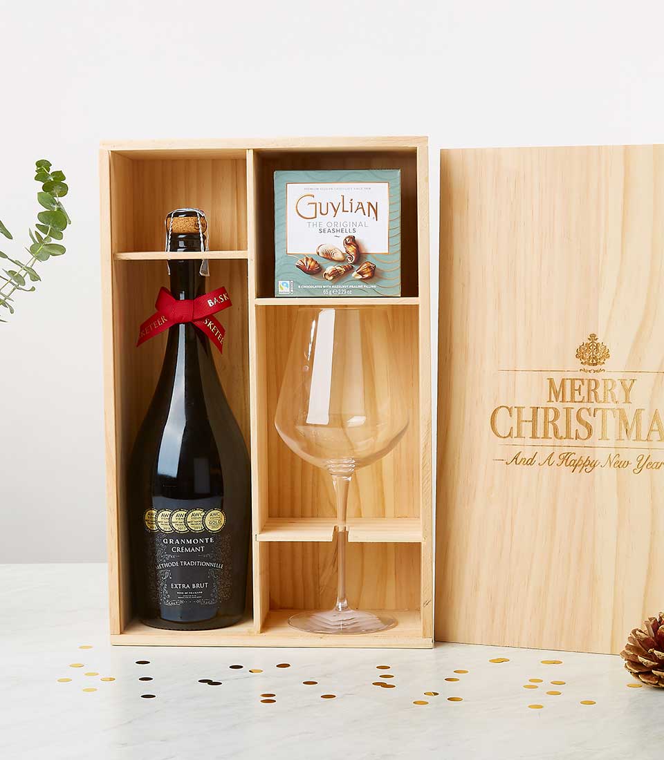 Single Wine with Glass & Chocolate In Pine Wood Box