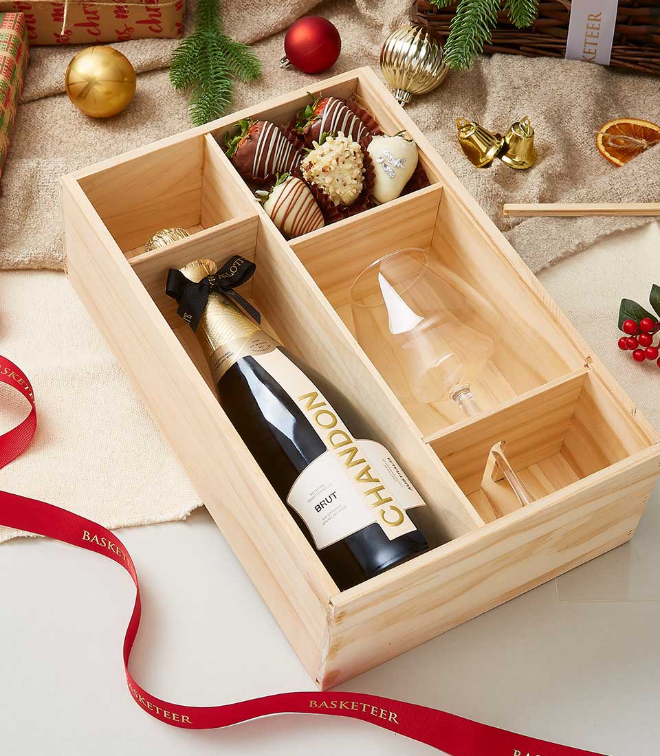 Classy Confections : Wine, Strawberries, and Chocolate in a Wooden Box