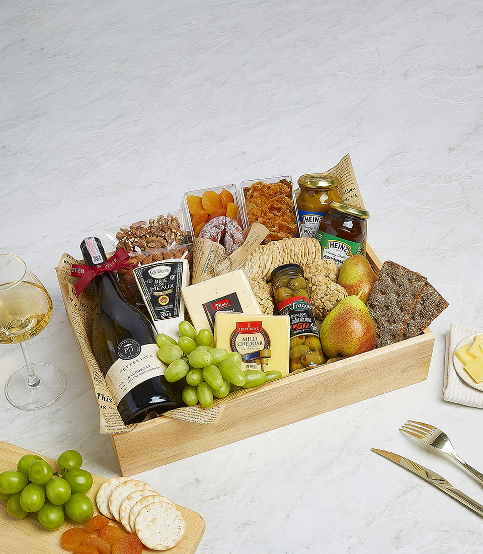 Wine With Snack, Cheese & Fresh Fruits Gift Box Set