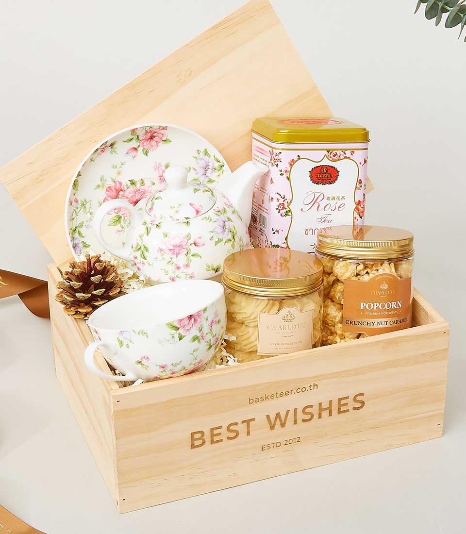 A sumptuous wooden gift box adorned with the elegant 