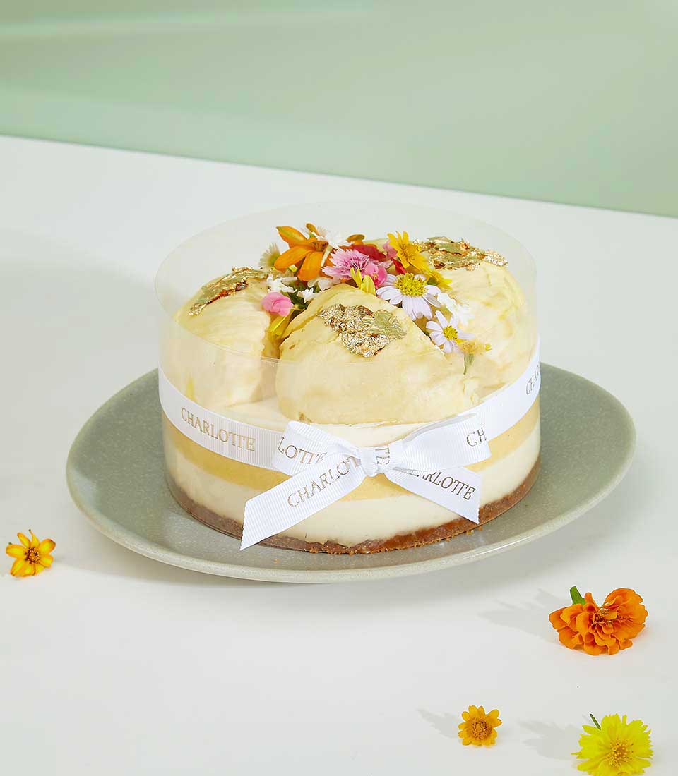 Indulge in the exquisite taste of our Royal Durian Crown Cake, a perfect bakery gift for any occasion.