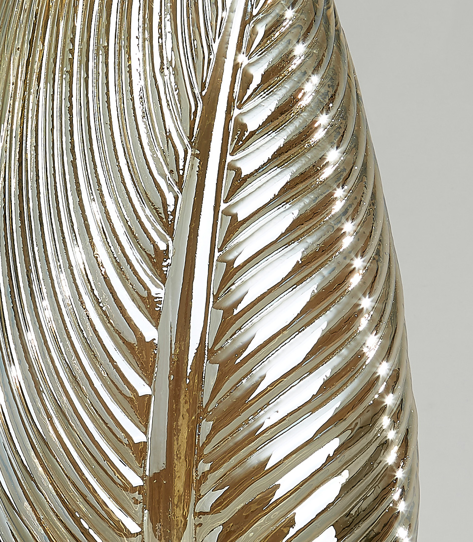 Silver Leaf Patterned Glass Vase – Luxurious Decorative Accent