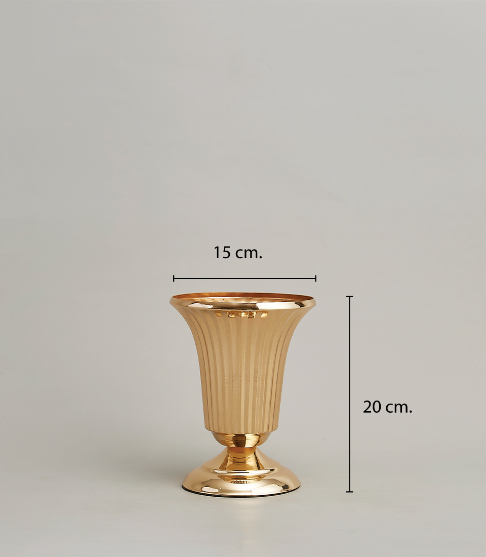 Elegant gold-plated stainless steel vase with a modern fluted design, 20 cm tall and 15 cm wide, on a light grey background.