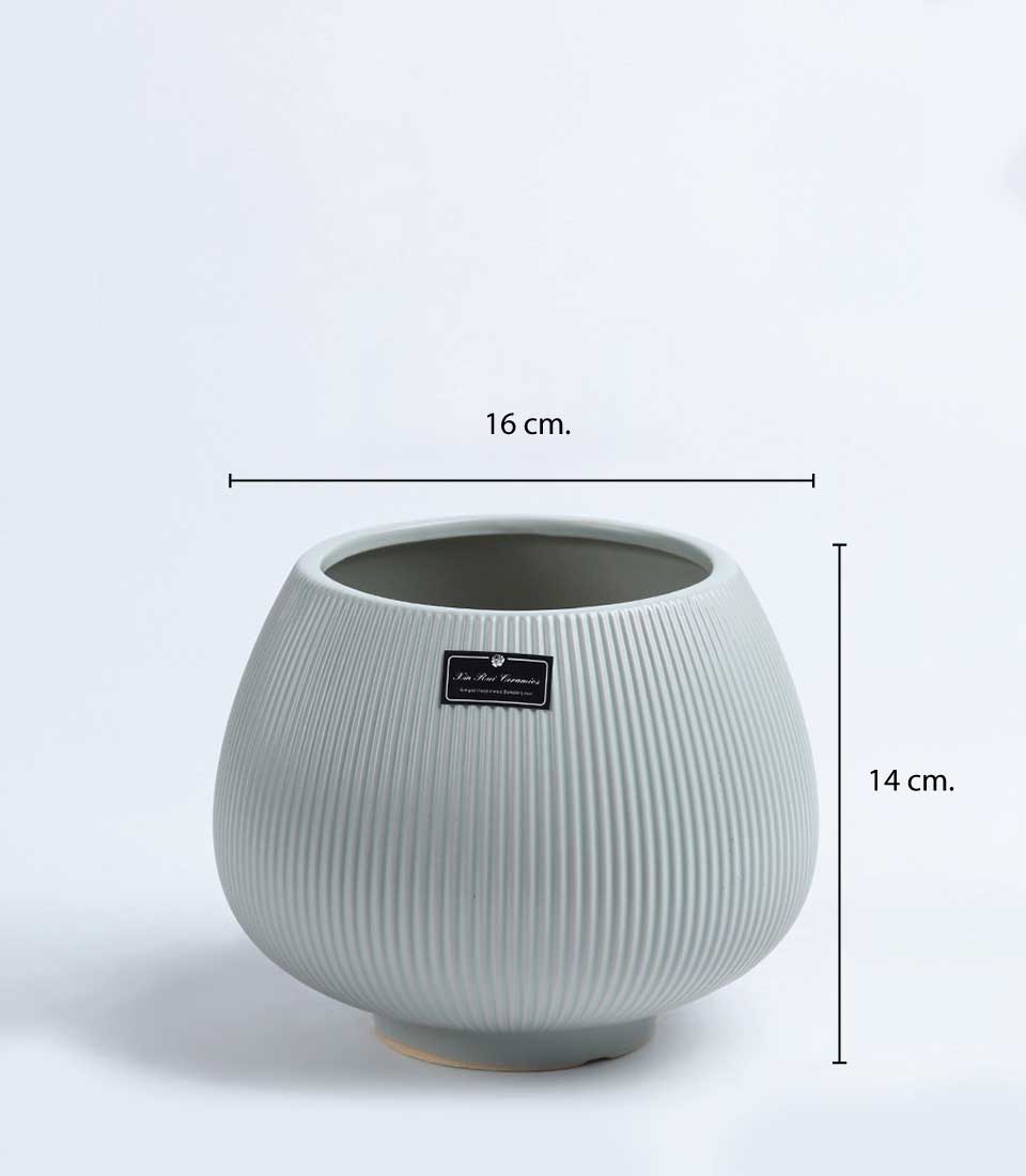 Gray ribbed ceramic vase with a rounded design, measuring 16 cm in diameter and 14 cm in height.