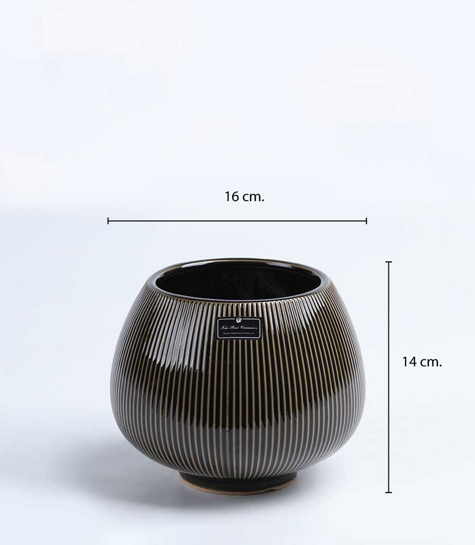 Black ribbed ceramic vase with a rounded design, measuring 16 cm in diameter and 14 cm in height.