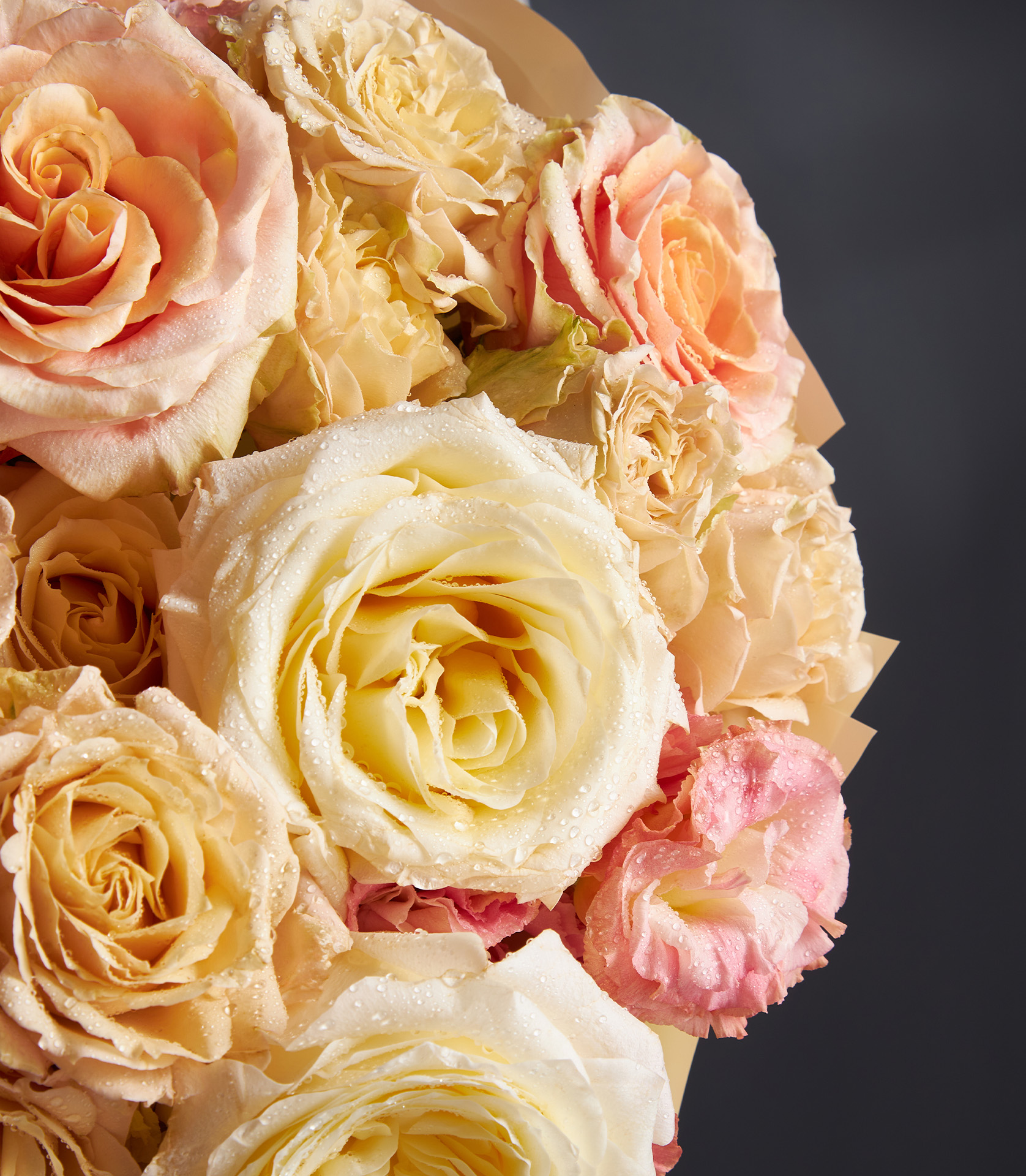 Warm Cream Rose Gift Bouquet - Basketeer - The Art Of Giving