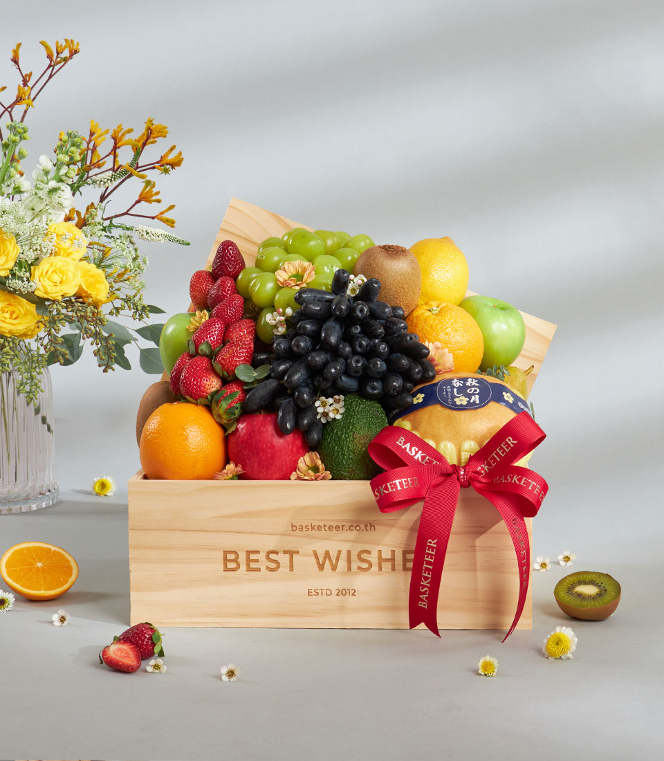 Healthy gourmet fruit crate