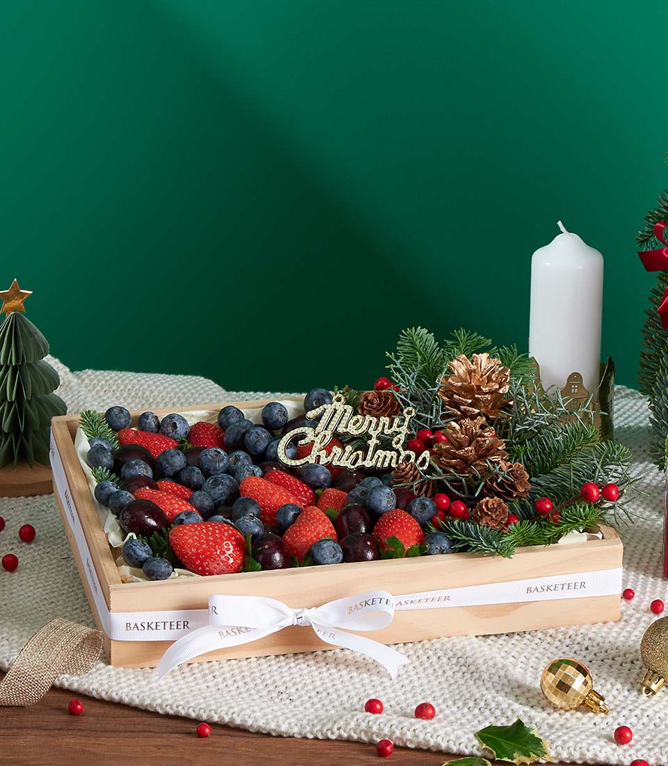 Christmas berry fruit gift box