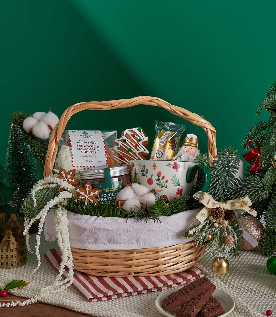 seasonal Christmas treat gift basket