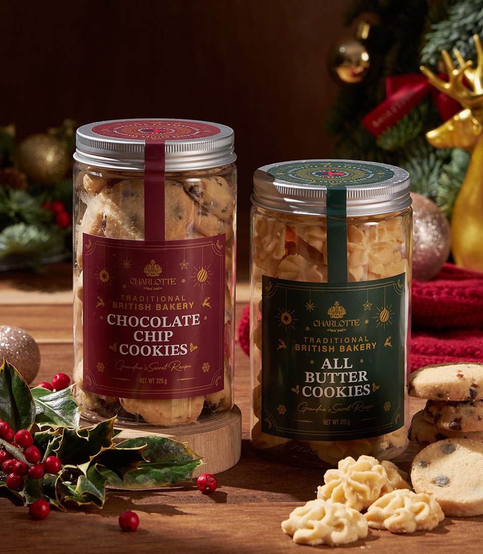 Christmas cookie jar set from Charlotte Bakery featuring chocolate chip and all butter cookies for Bangkok delivery