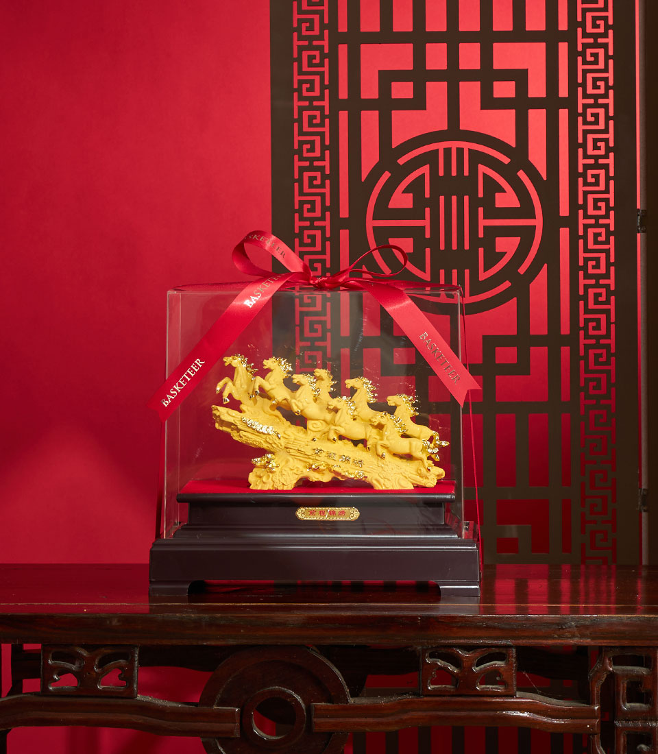 Executive Chinese New Year eight horses of success sculpture decor