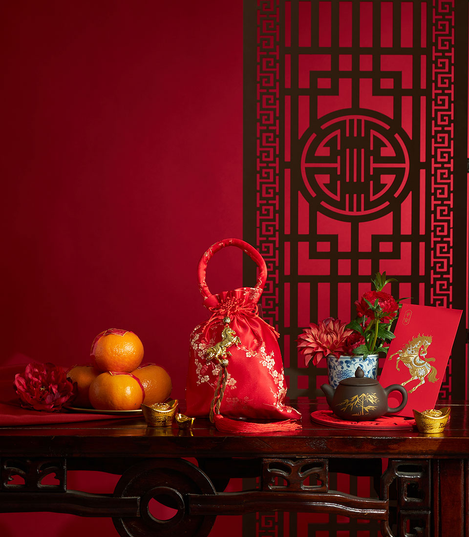 Festive Chinese New Year oranges gift bag in red fabric