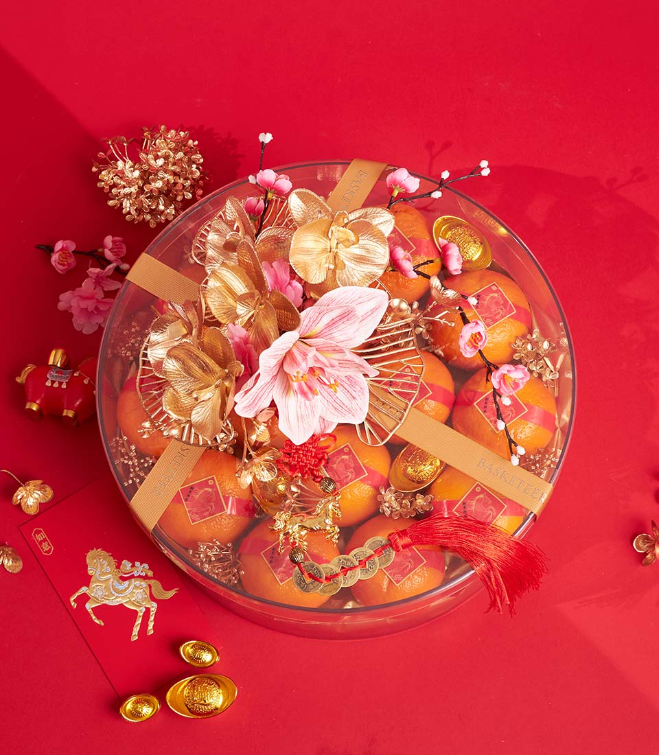 Chinese New Year premium mandarin oranges round gift box with artificial flower