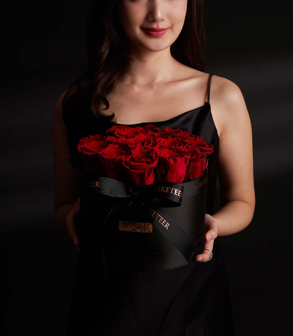 Romantic red preserved roses round box Valentine gift, Bangkok delivery