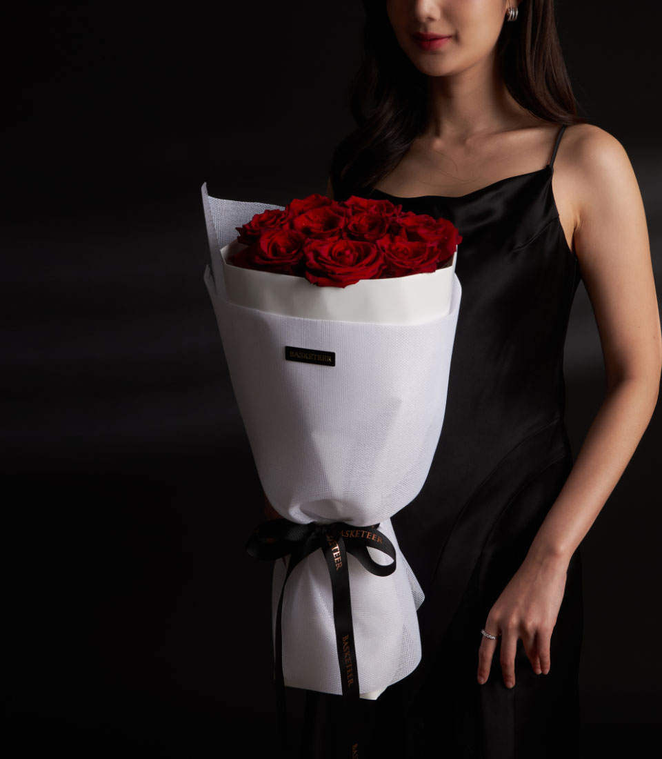 A classic red rose bouquet for Valentine gift delivery in Bangkok SKU VLT26-2017