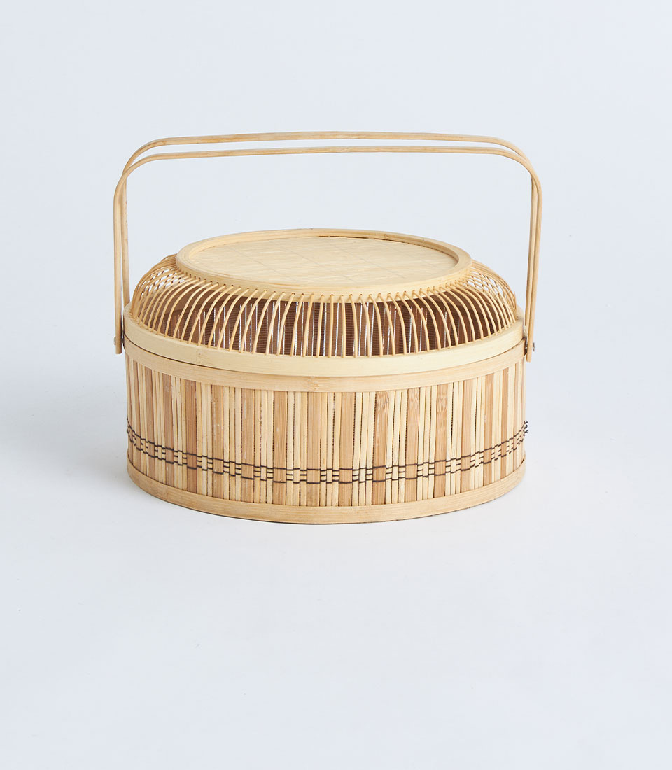 Round light beige rattan basket with double handle and lid BK-506