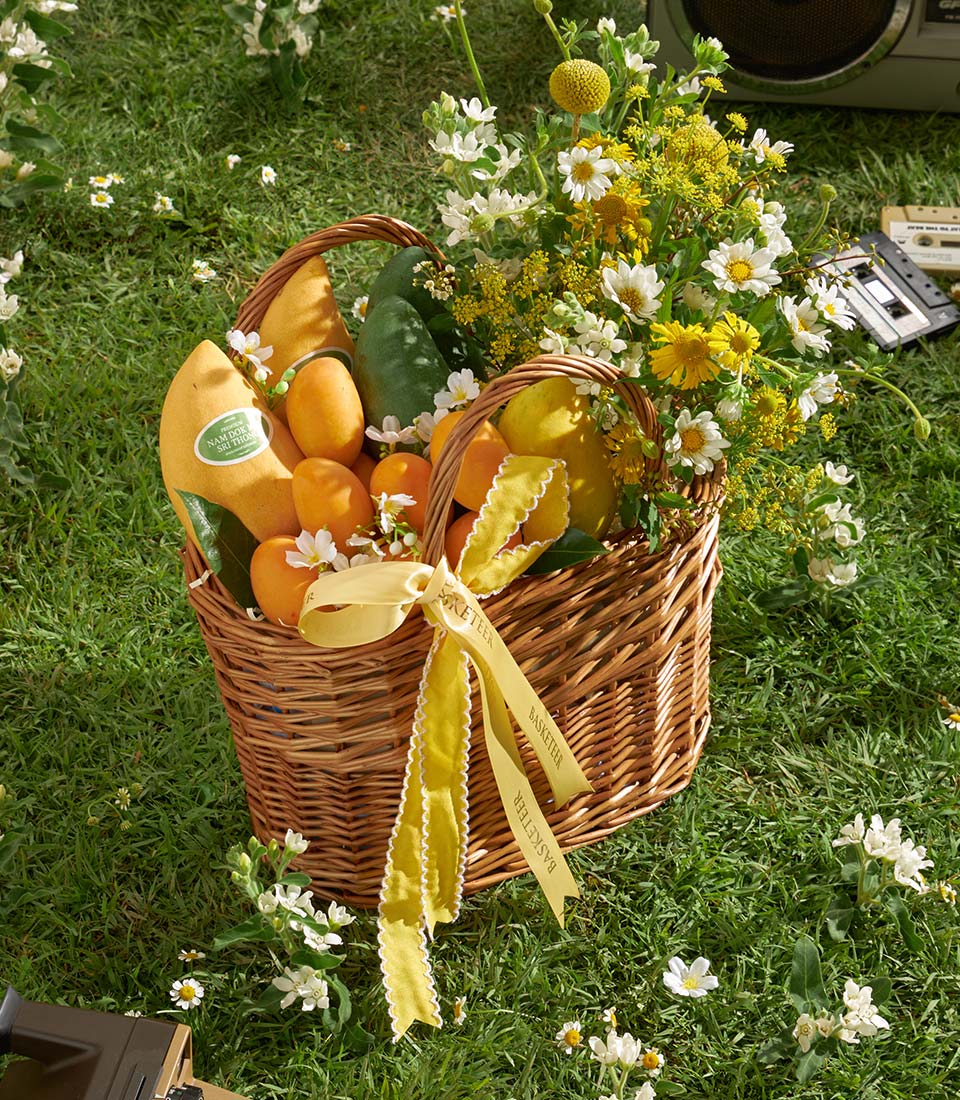 premium mango mayongchid fruit basket with flowers thailand