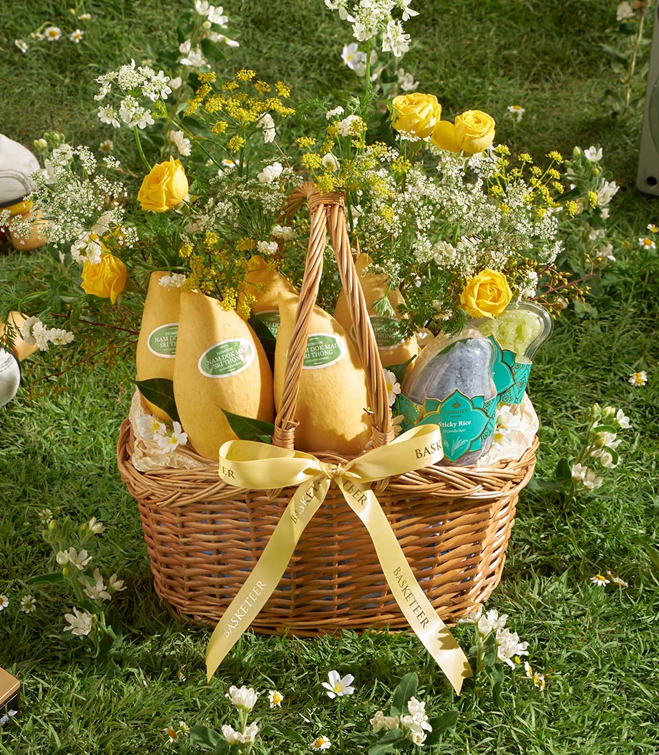 mango sticky rice gift basket thailand
