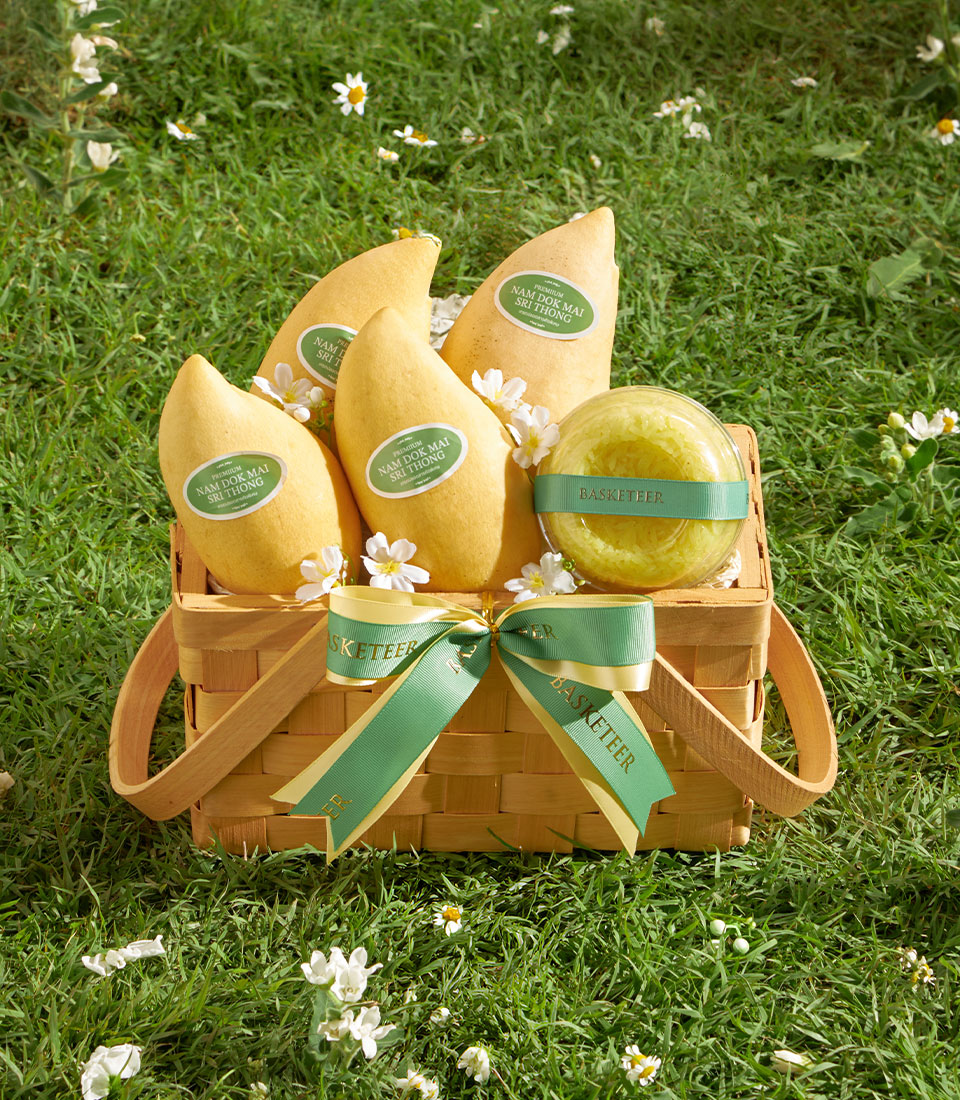 mango sticky rice wicker basket thailand