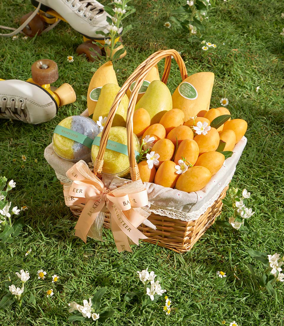 thai summer fruit basket mango mayongchid sticky rice gift