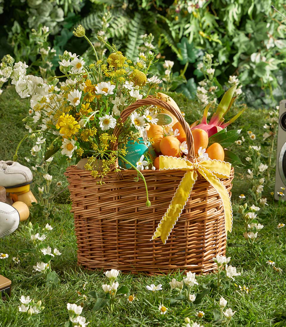 Flower and fruit gift basket garden style SMF-1007