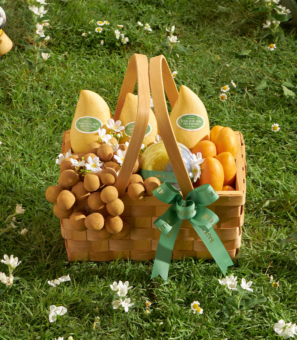 Thai summer fruit basket with sticky rice Bangkok SMF-1021